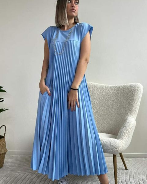 🔥HOT SALE🔥Sleeveless pleated simple solid colour dress